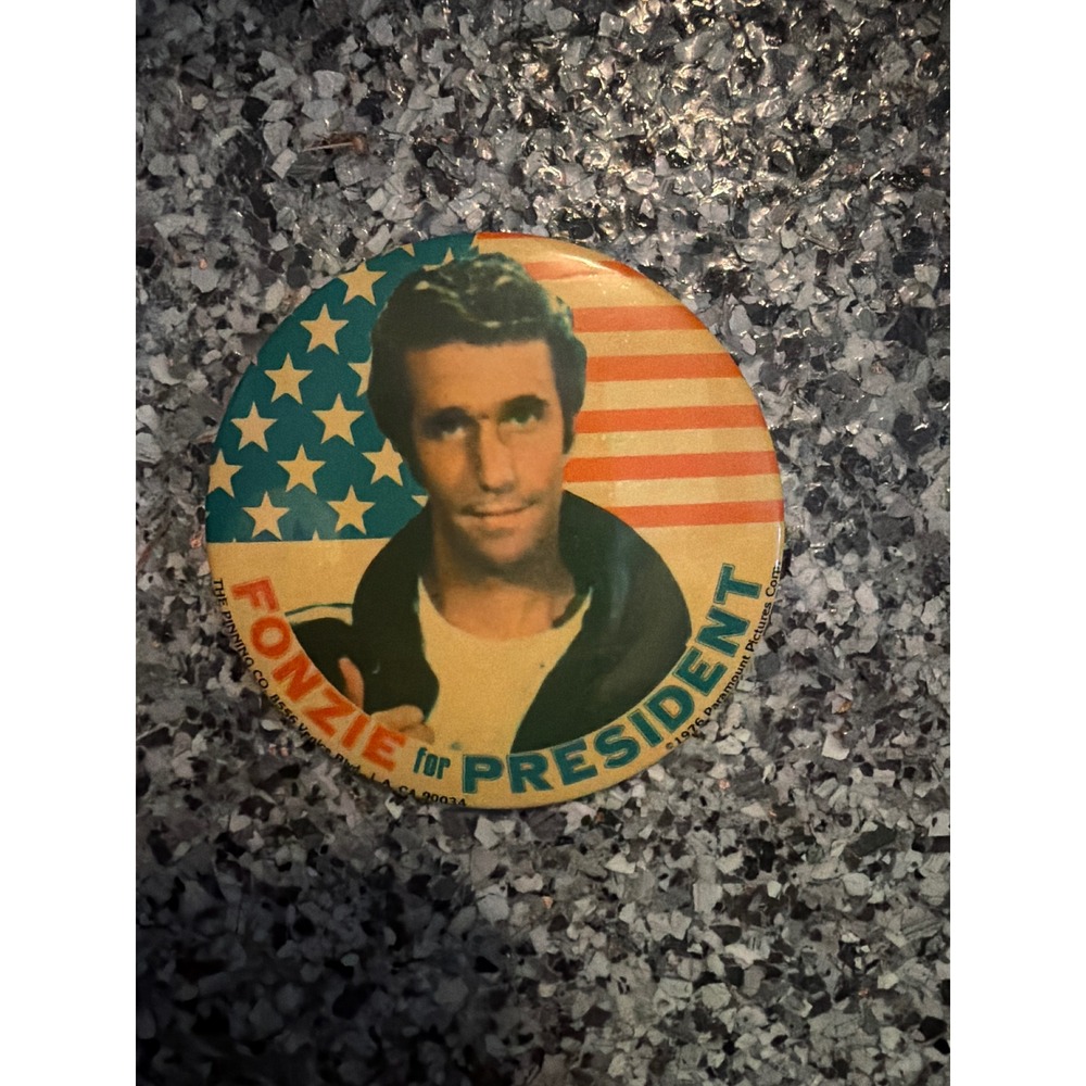 Vintage 1976 Happy Days Fonzie for President Pinback Button 3 Inch Henry Winkler
